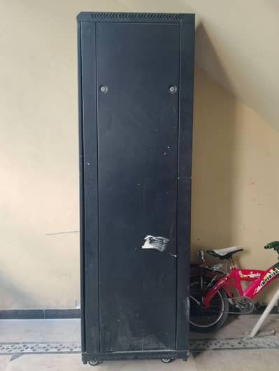 Server Rack for Sale in 10,000