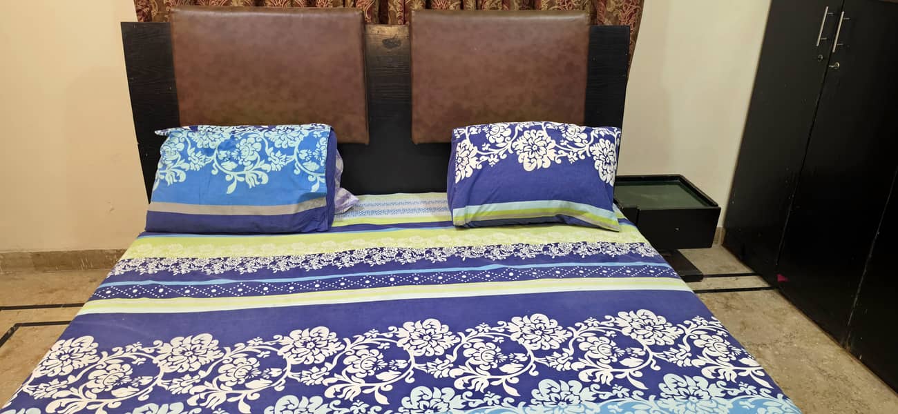 Bed set with wardrobe 1