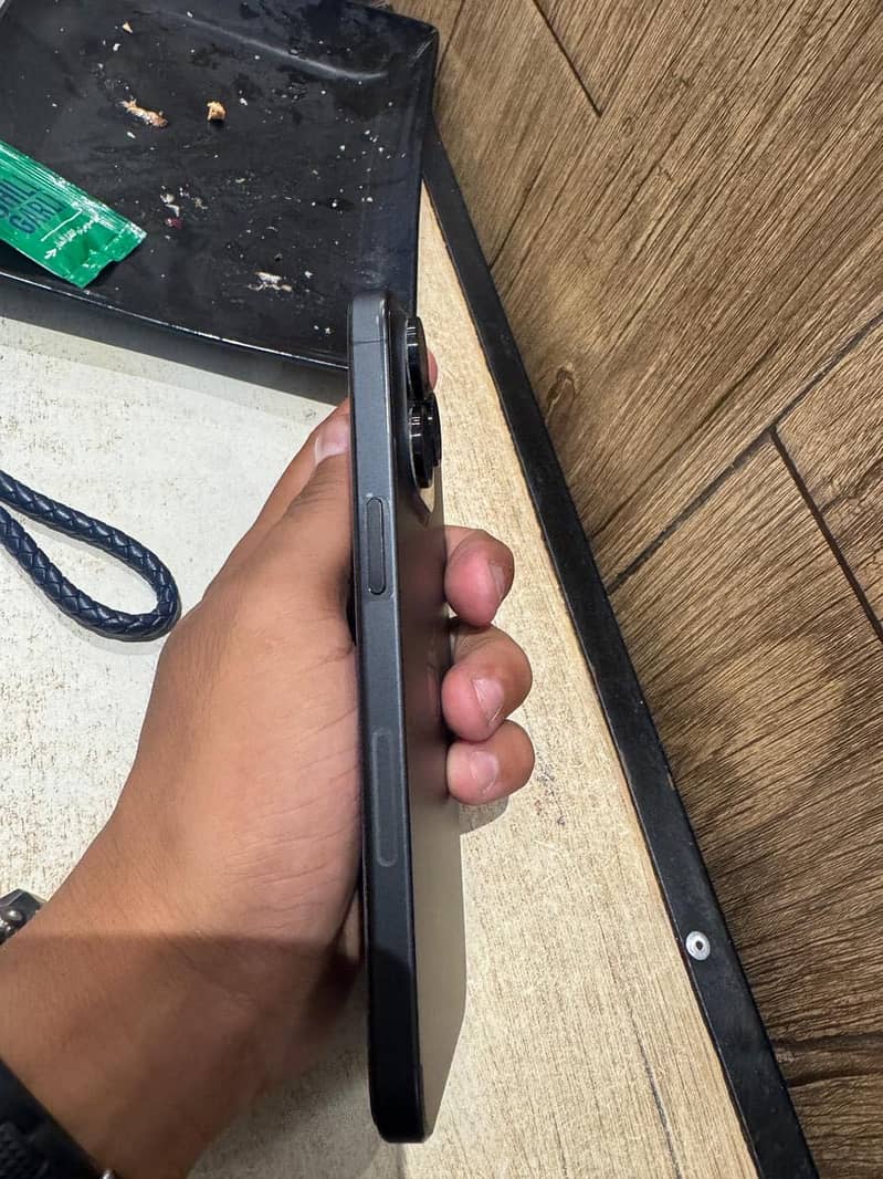 Apple iPhone 15 Pro Max 1