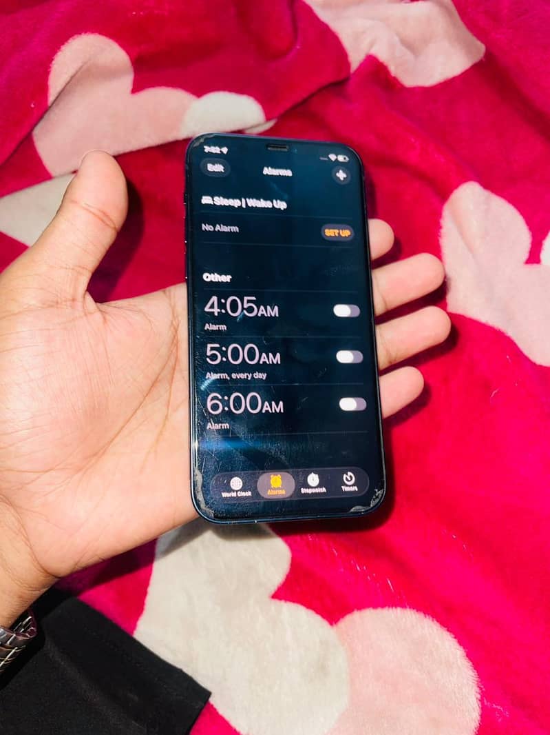 Apple iPhone 12 1