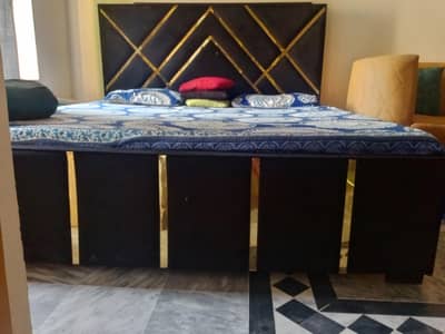 selling bed