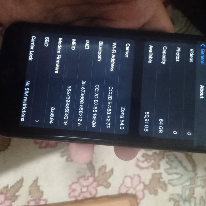 Apple iPhone 8 1