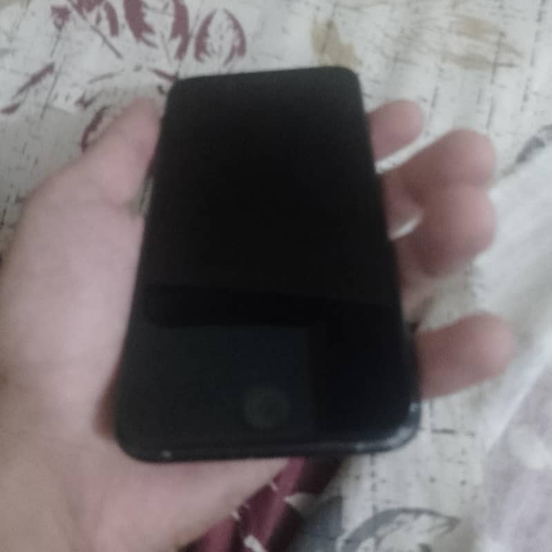 Apple iPhone 8 4