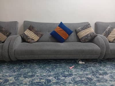 5 seater sofa set with table