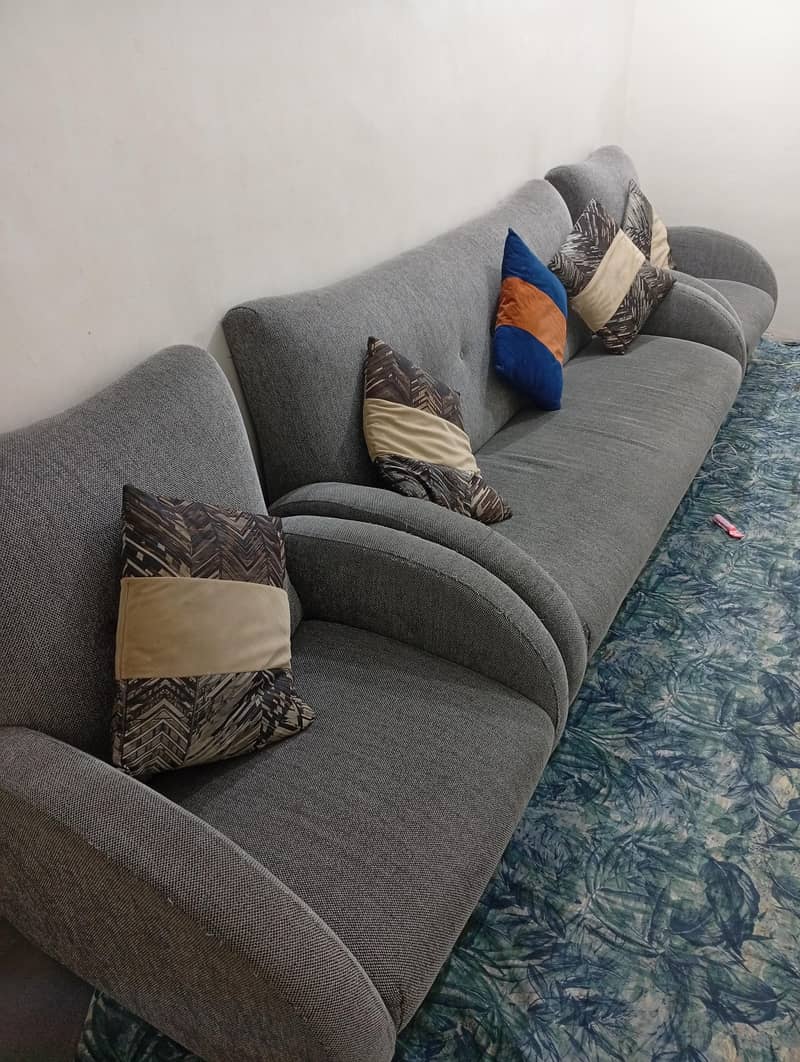 5 seater sofa set with table 2