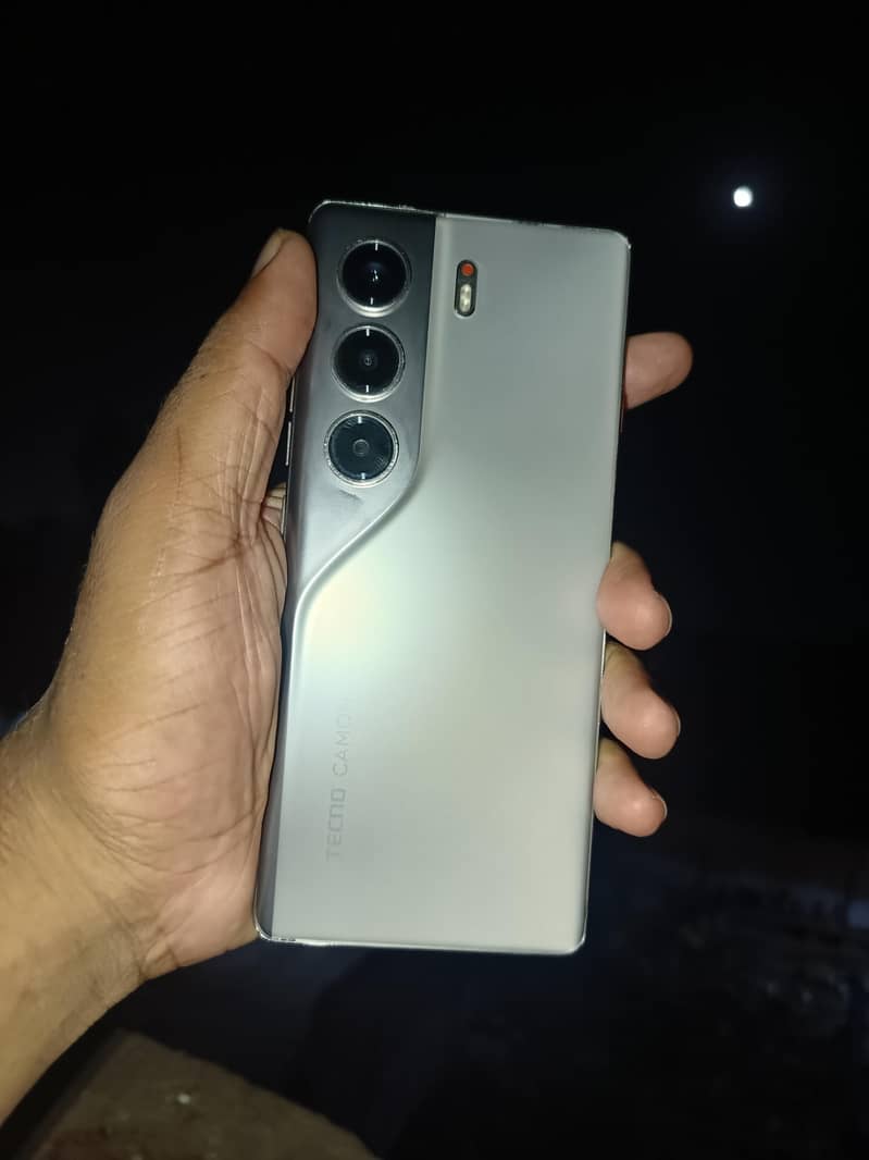 Tecno CAMON 40 Pro 2