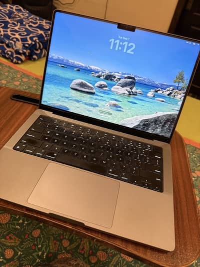 Apple Macbook M1 Pro 2021.14 inch