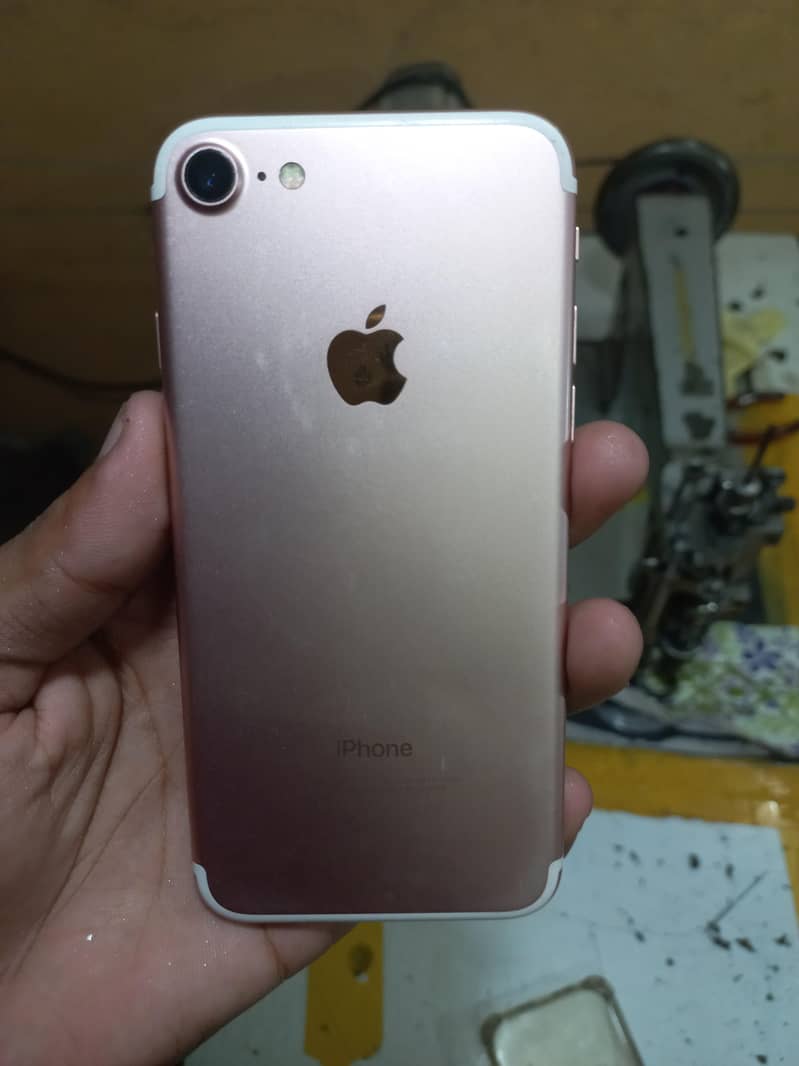 Apple iPhone 7 5