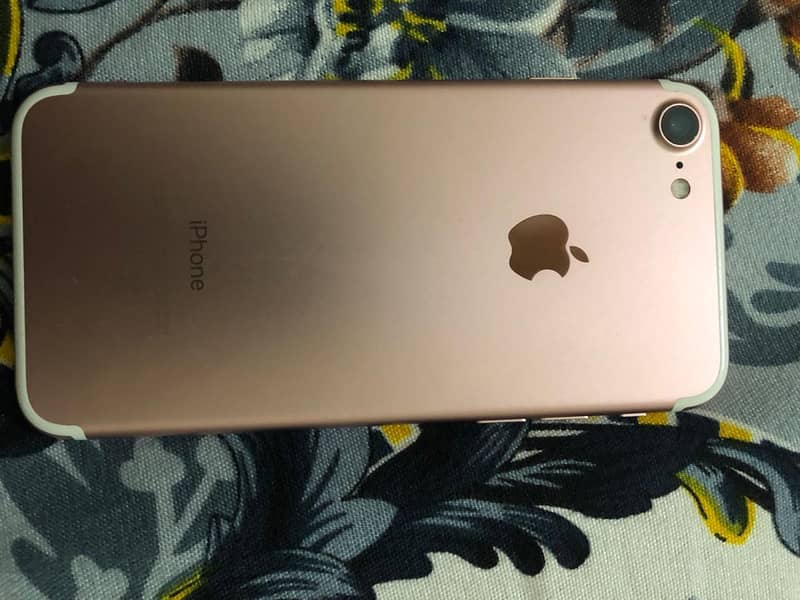 Apple iPhone 7 1