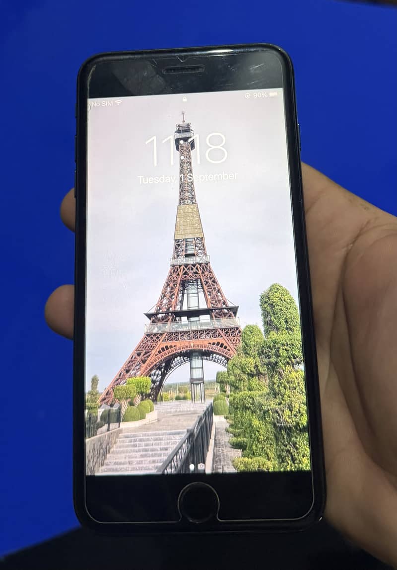 Apple iPhone 7 Plus 1
