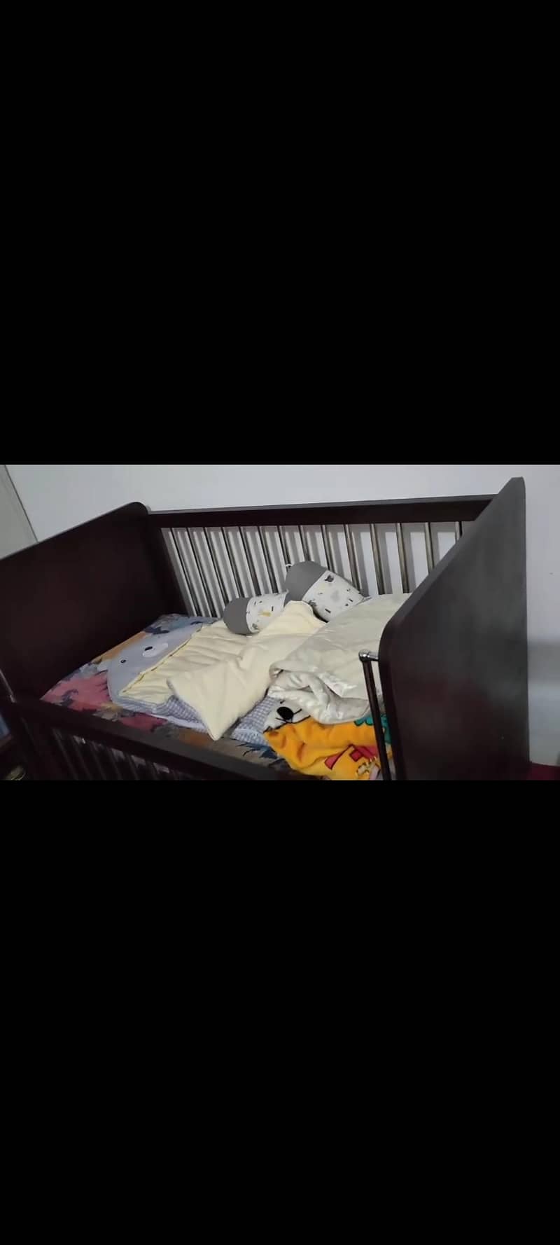 nearly new cot 0