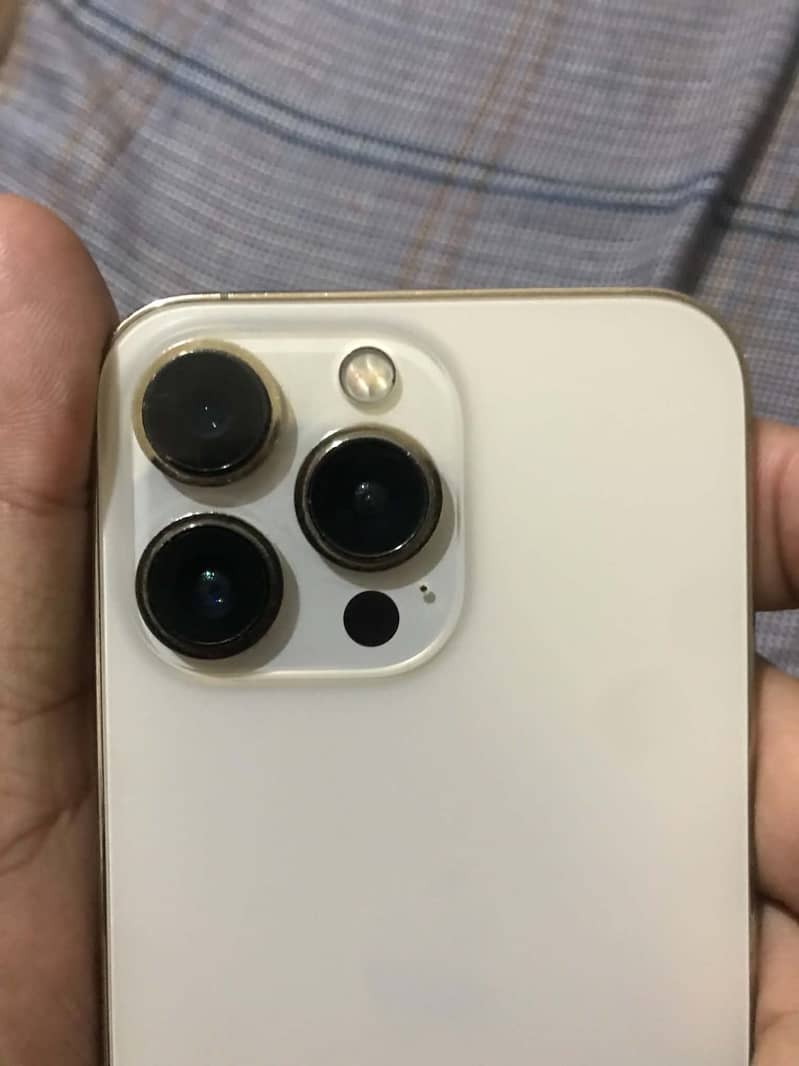 Apple iPhone 13 Pro 4