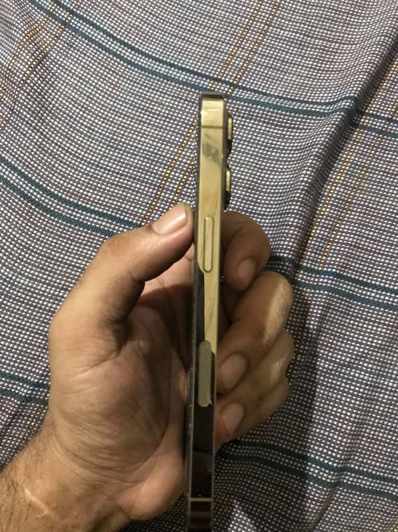 Apple iPhone 13 Pro 6