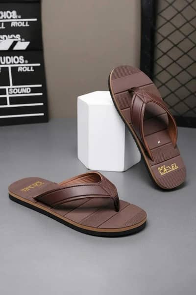 Men brown textured fli flops