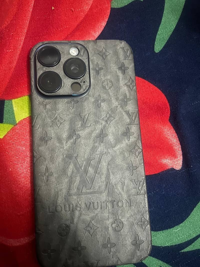 Apple iPhone 15 Pro Max 0