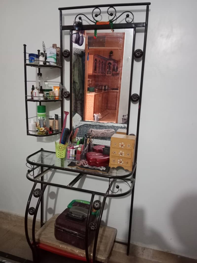 Dressing Table Iron road 1