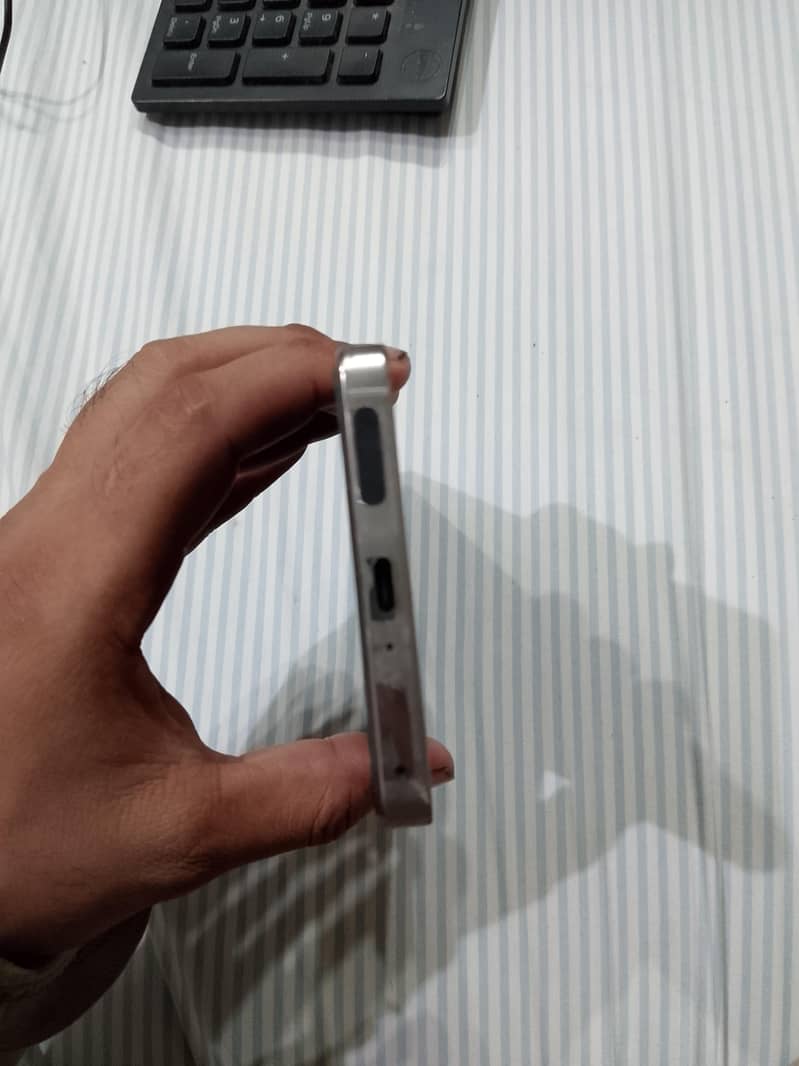 Infinix Note 40 4