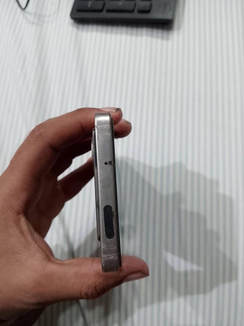 Infinix Note 40 5