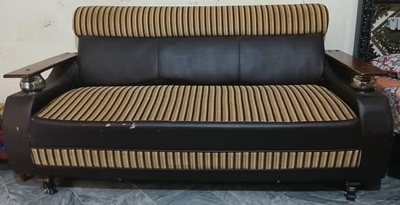 Elegant 5-Seater Sofa Set for Sale