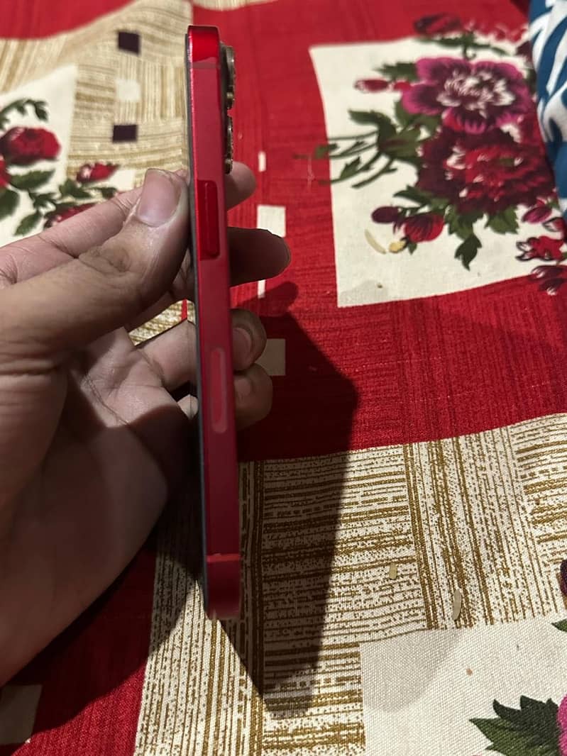 Apple iPhone 13 3
