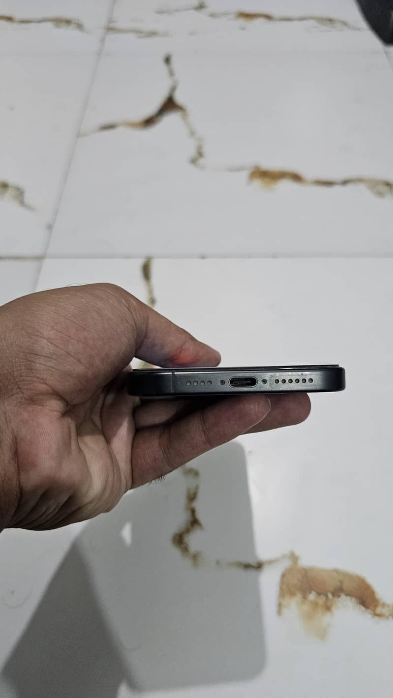 Apple iPhone 15 Pro Max 5