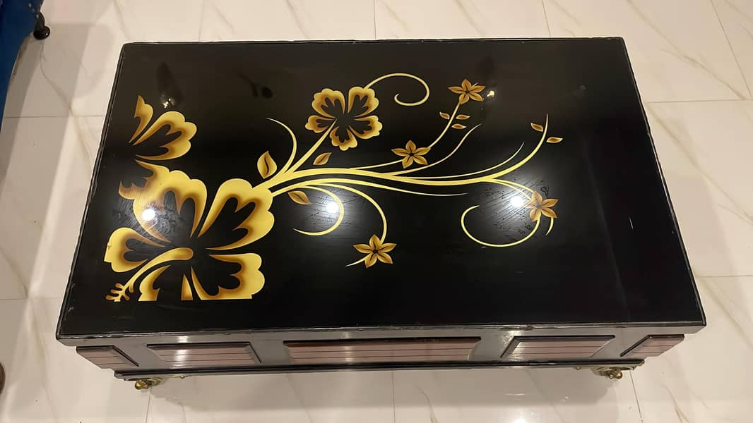 center table#coffee table#table#dining table 0