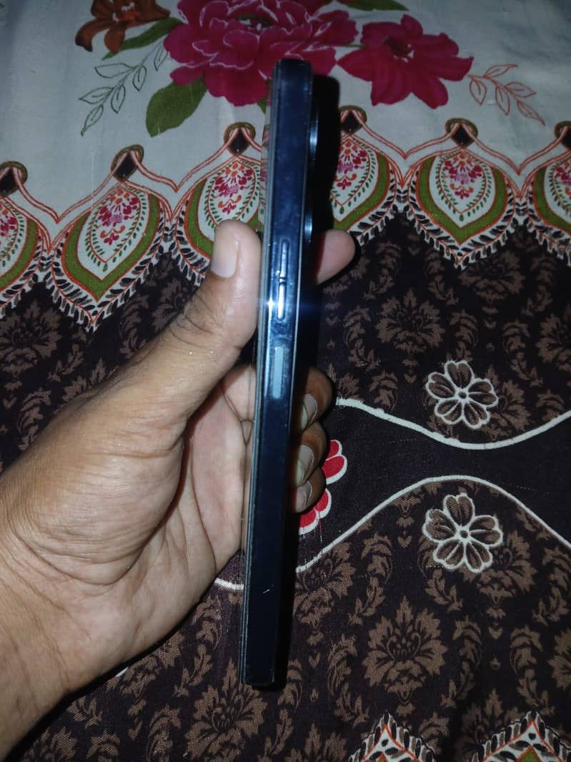 Tecno Camon 19 Pro 10