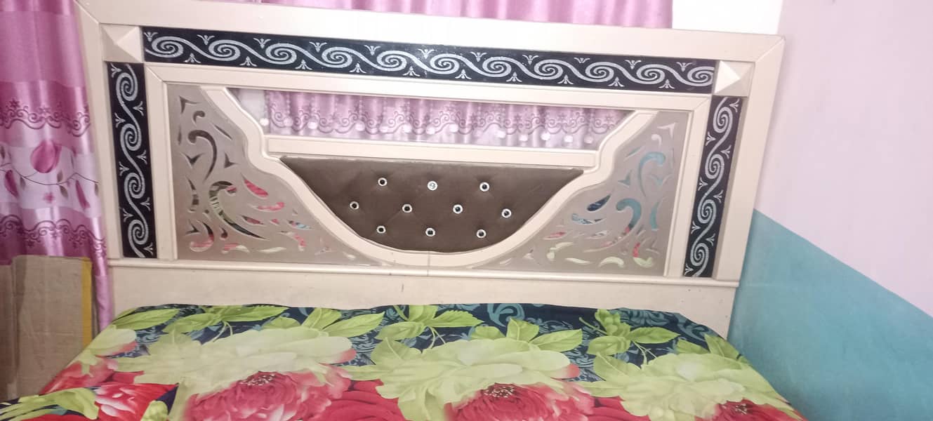 king size bed 1