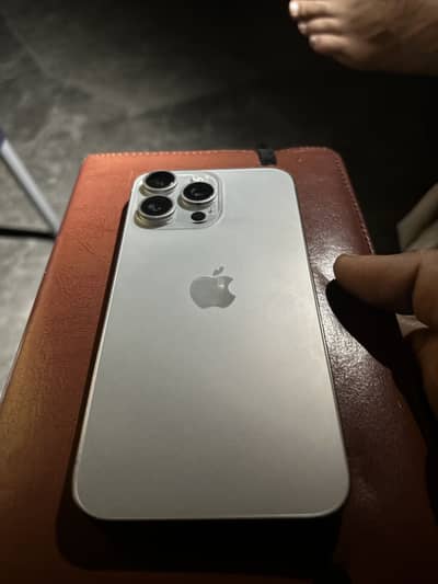 Apple iPhone 15 Pro Max jv
