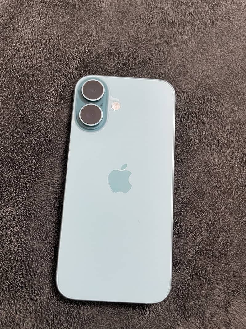 Apple iPhone 16 0