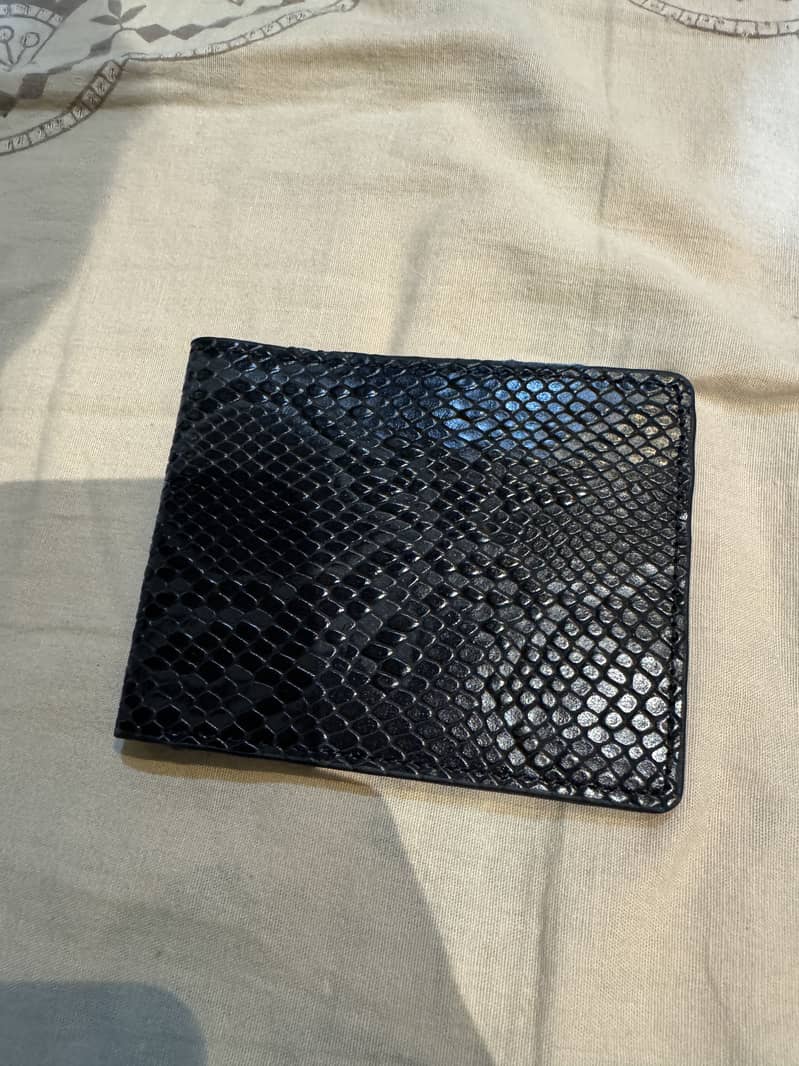 Leather Wallets  (Available in quantity) 12