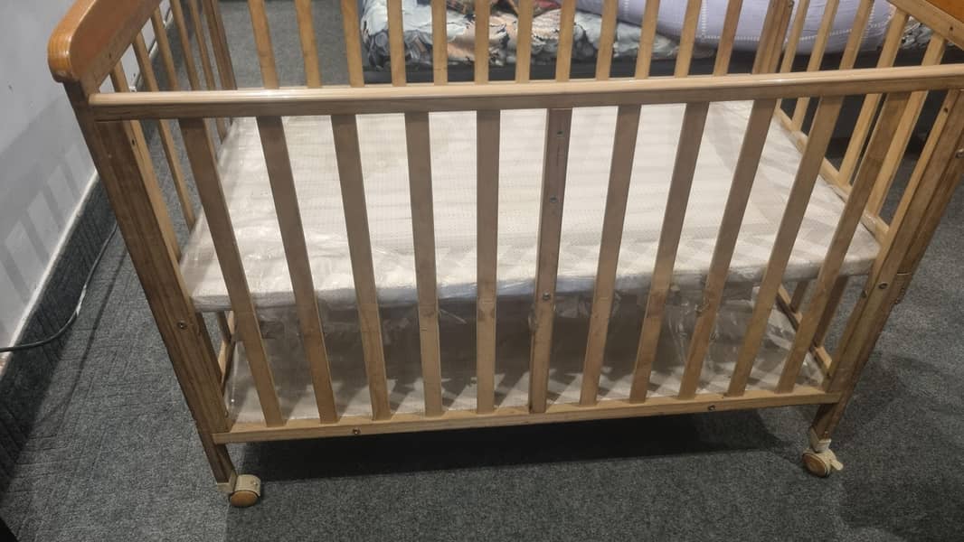 baby cot 1