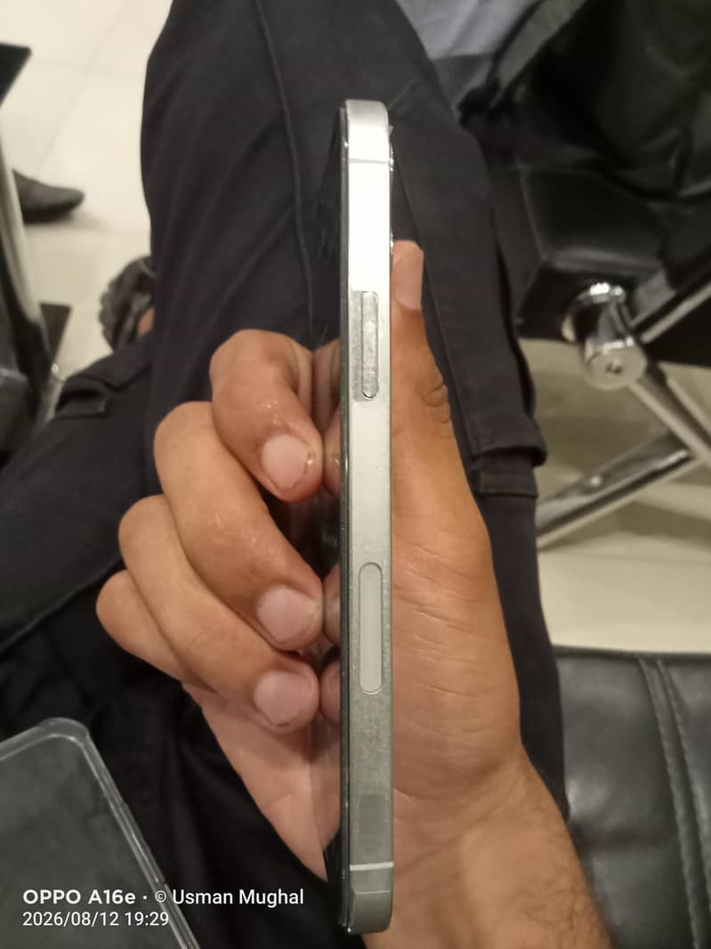 Apple iPhone 12 Pro 2