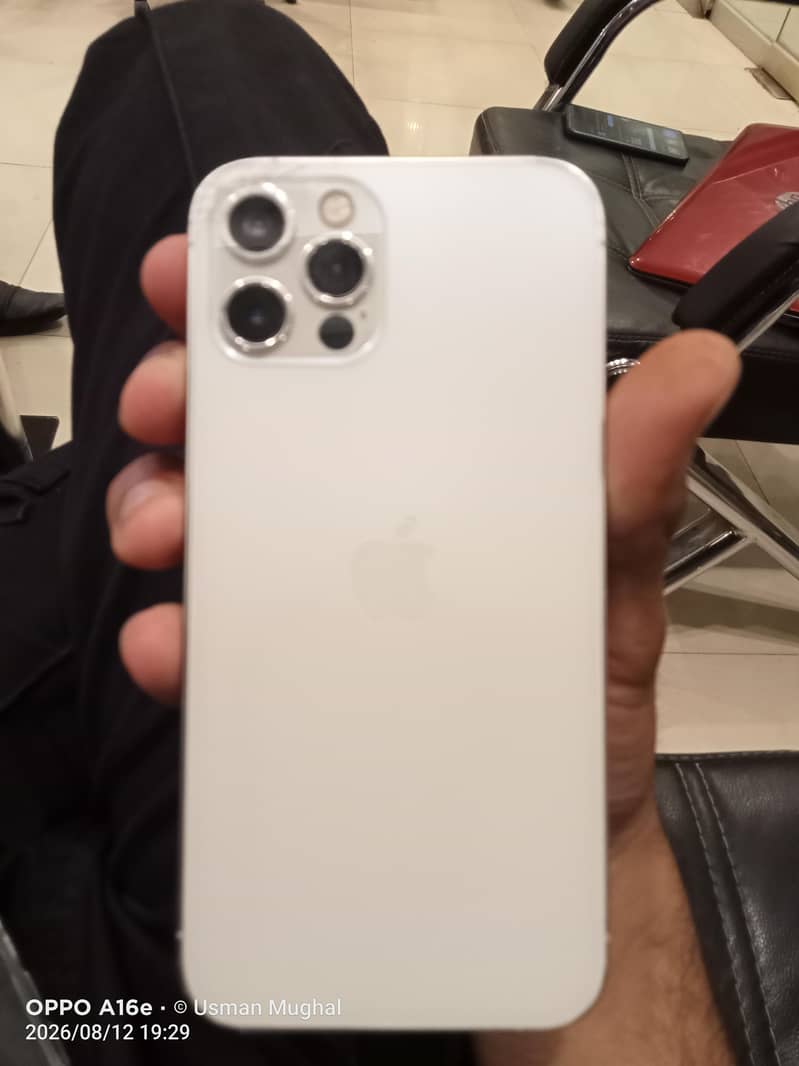 Apple iPhone 12 Pro 4