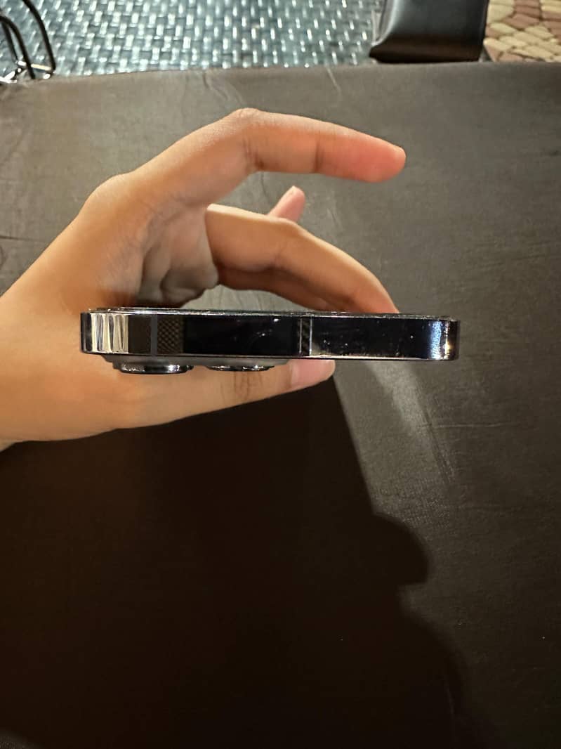 Apple iPhone 13 Pro 2