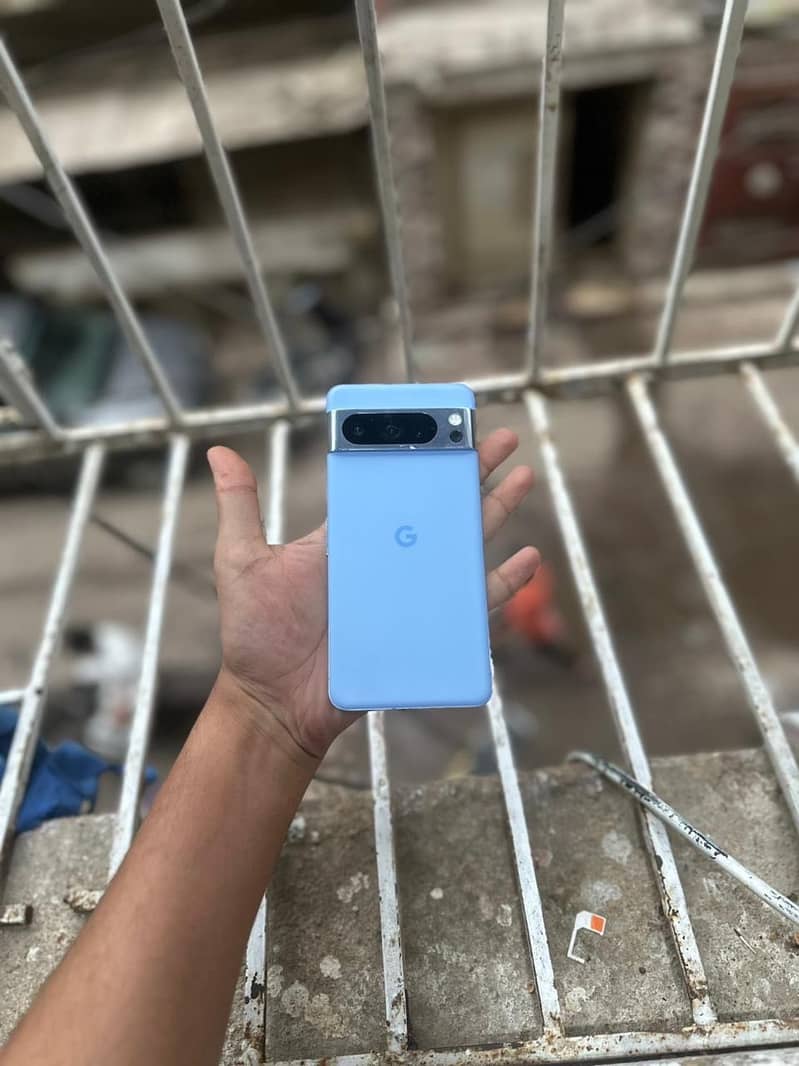 Google Pixel 8 Pro 4