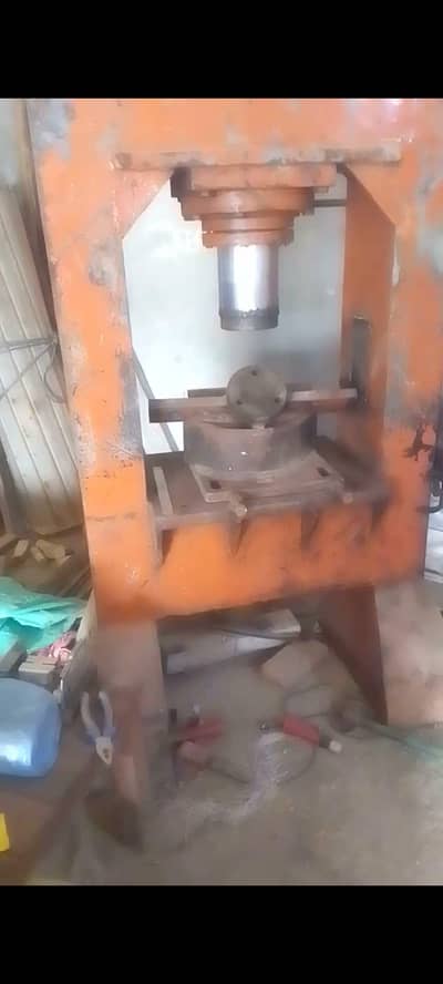 darling press with pump