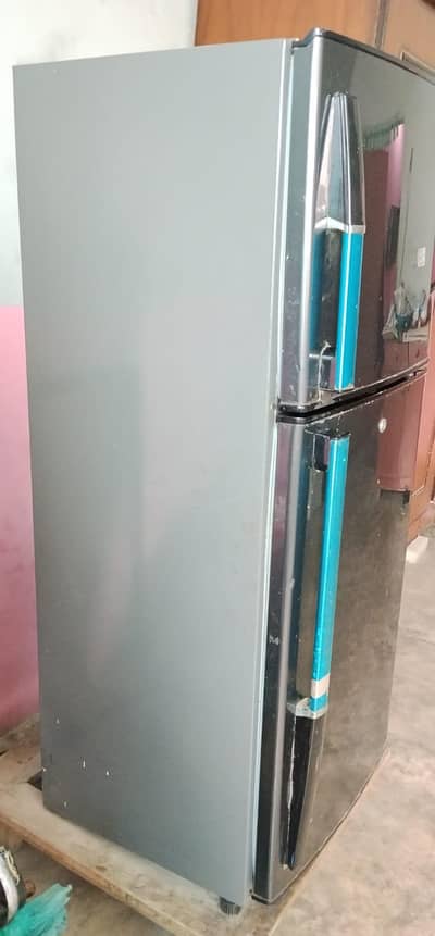Orient refrigerator medium size for sell