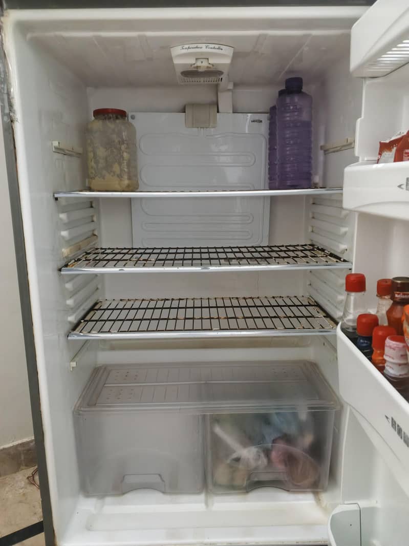 Dawlance refrigerator 4