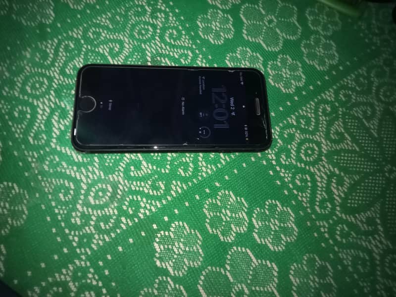 Apple iPhone SE 0