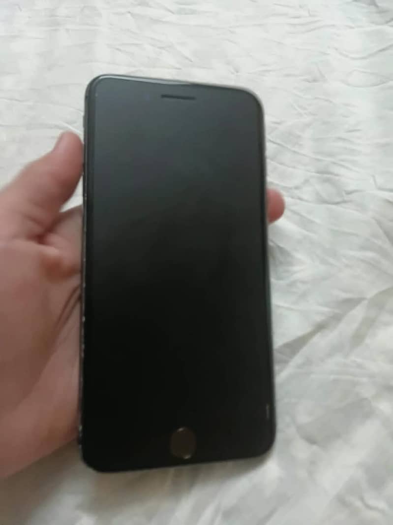 Apple iPhone 8 Plus 6