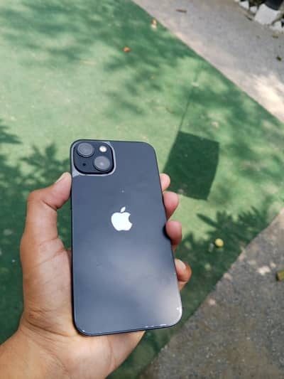 Apple iPhone 13