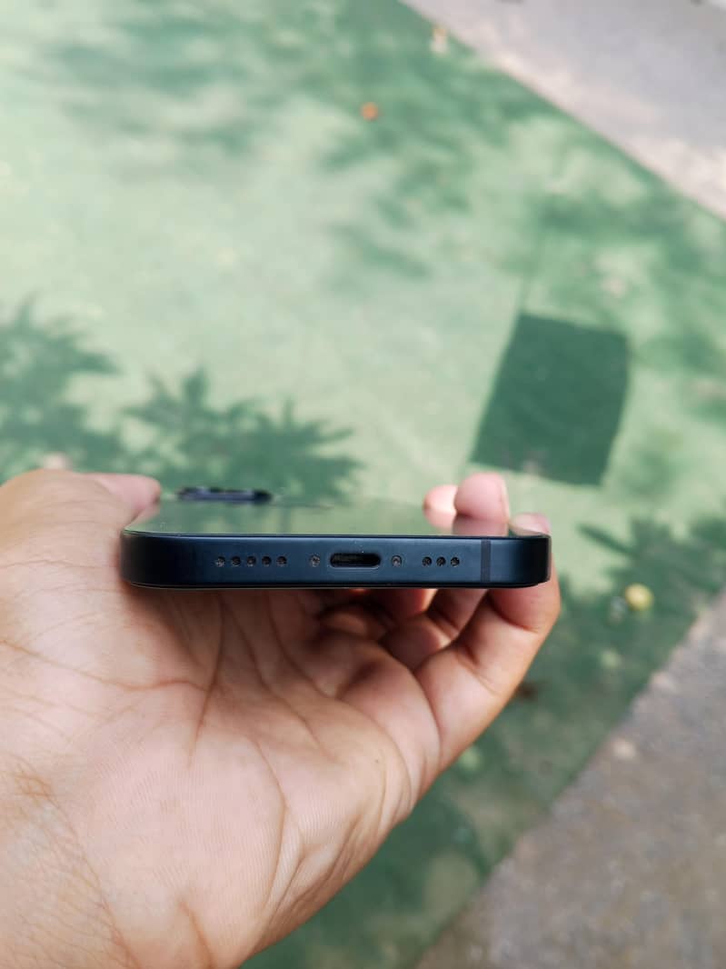 Apple iPhone 13 3