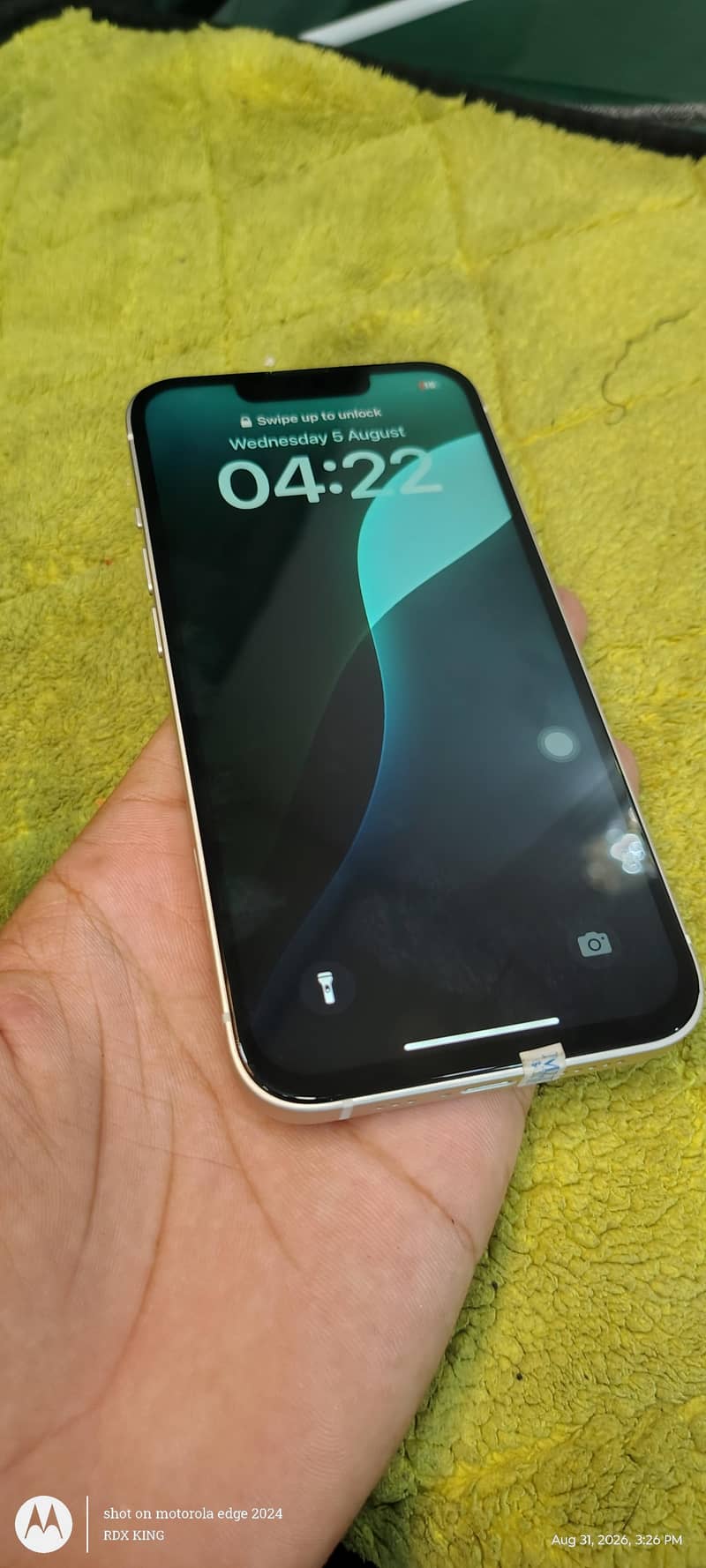 Apple iPhone 13 6