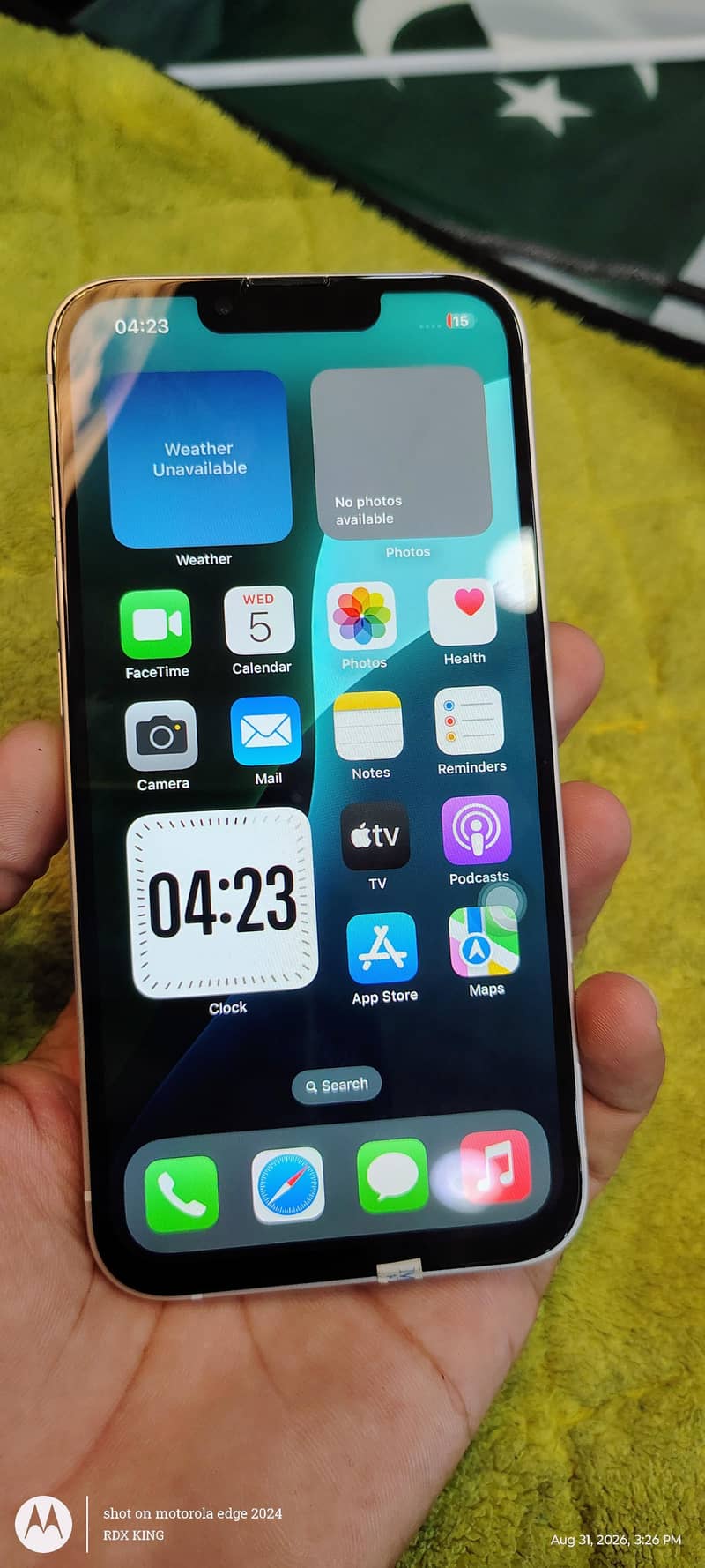 Apple iPhone 13 7
