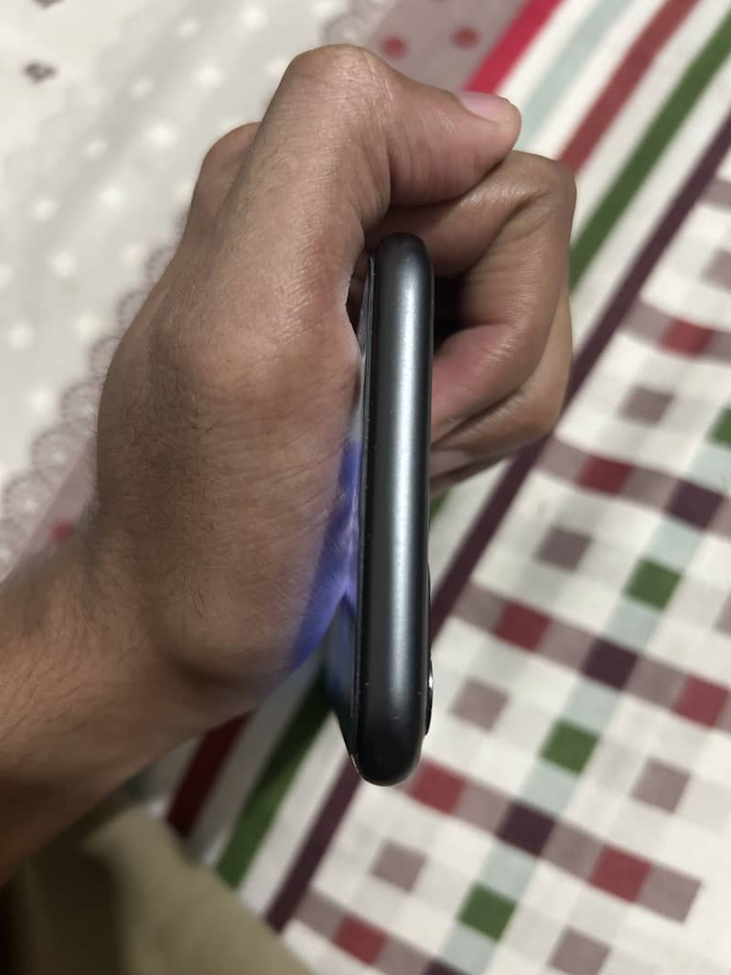 Apple iPhone 11 1