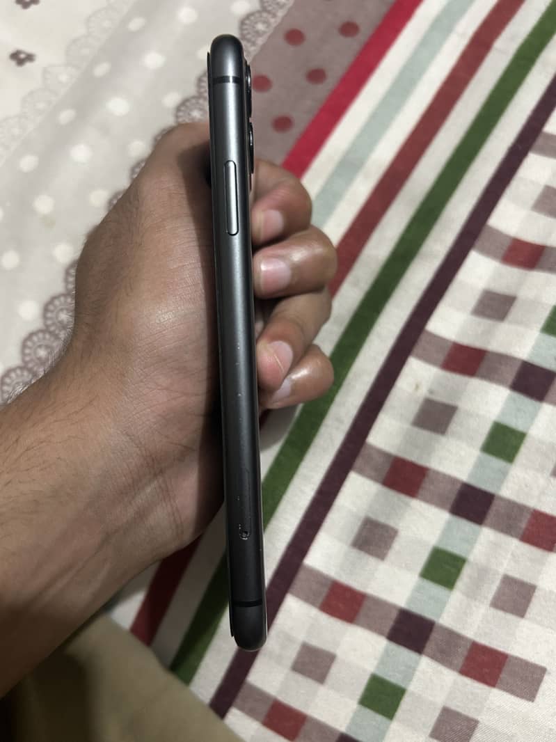 Apple iPhone 11 2