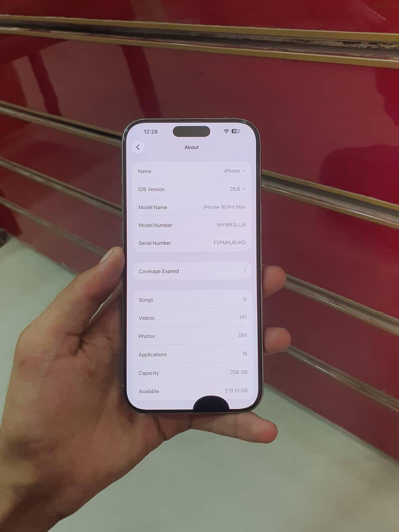 Apple iPhone 16 Pro Max 2