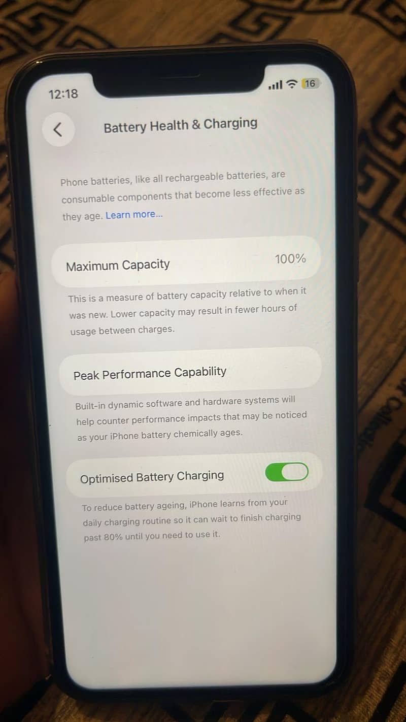 Apple iPhone 11 4