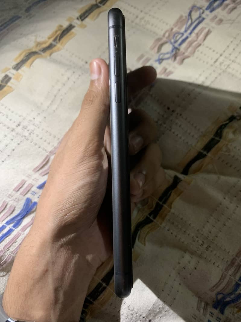 Apple iPhone 11 2